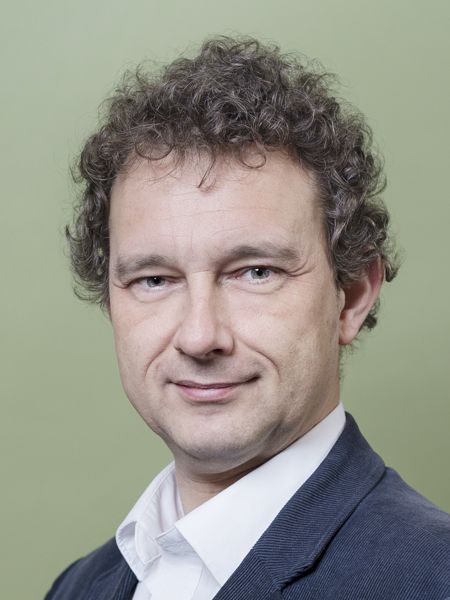 Dr. Edgar van Boven